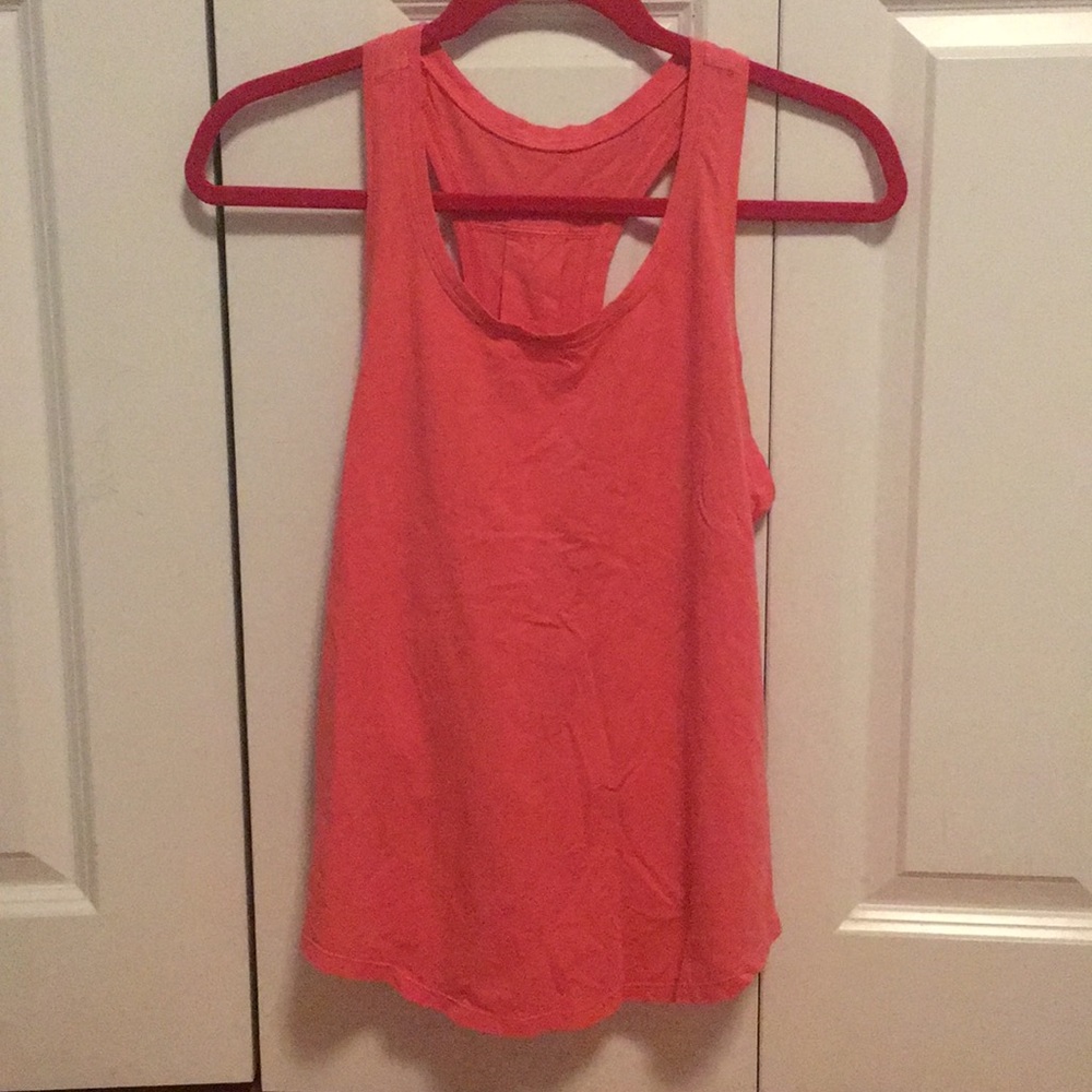 pink lululemon tank!